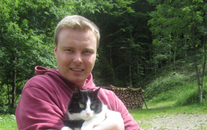 Borut Volk, dr. vet. med
tel.: 041/ 656 239